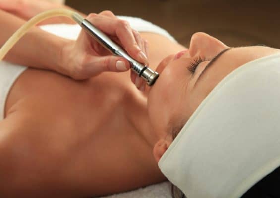 Microdermabrasion helps remove dark spots or hyperpigmentation from your skin